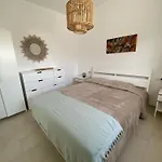 Y Mar Apartament *